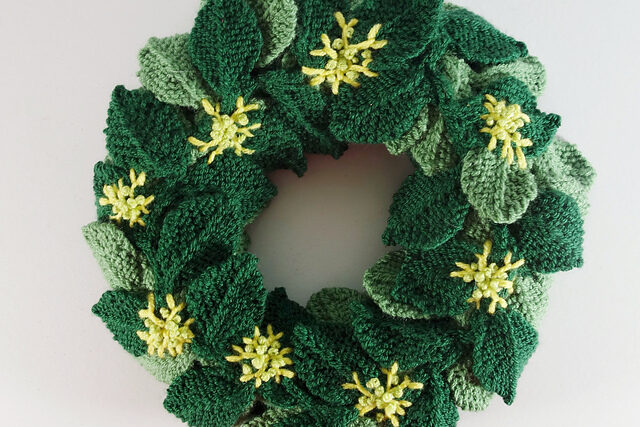 Christmas Wreath with Crocheted Leaves