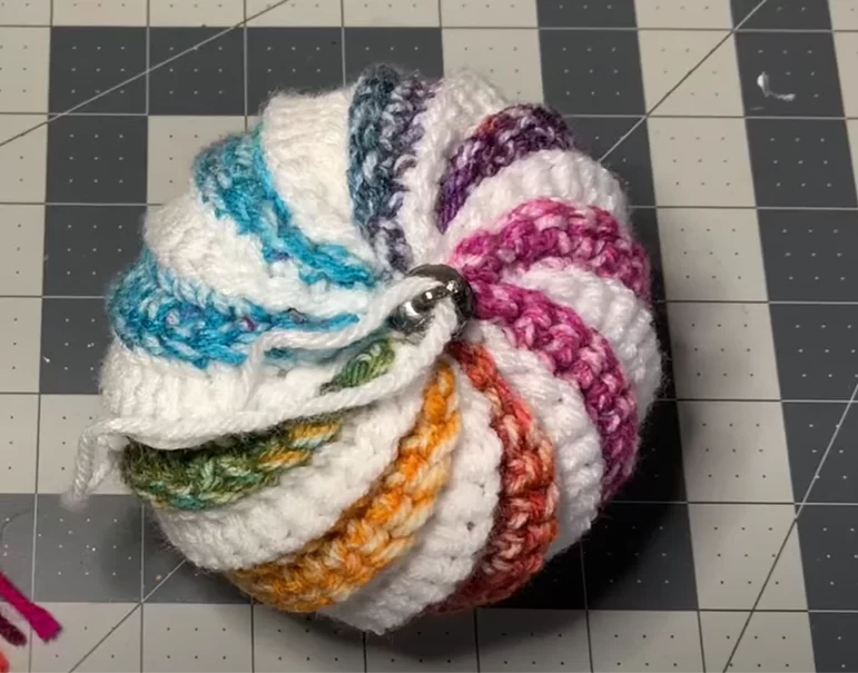 Easy Swirl Ornament Bauble Crochet Pattern