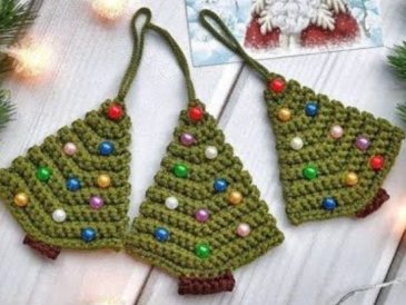 Crochet Mini Christmas Tree Free Pattern