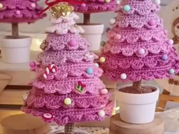 Beautiful Christmas Tree Pattern