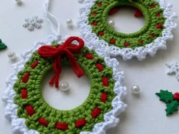 Crochet Christmas Wreath Pattern