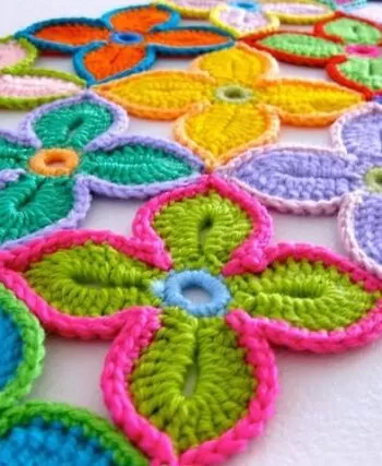 Hawaiian Flowers Crochet Pattern