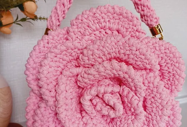 Beautiful Rose Petal Style Crochet Bag