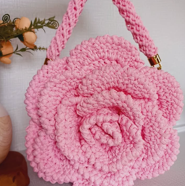 Beautiful Rose Petal Style Crochet Bag