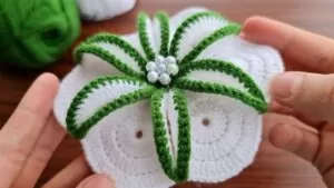 Super Easy Crochet Flower Motifs